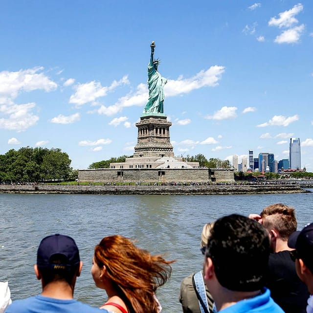 statue-of-liberty-guided-express-tour-roundtrip-ferry-ticket_1